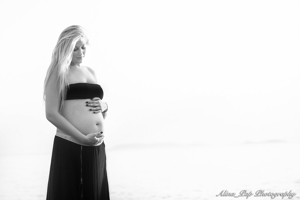 SUMMER PREGNANCY SHOOTING